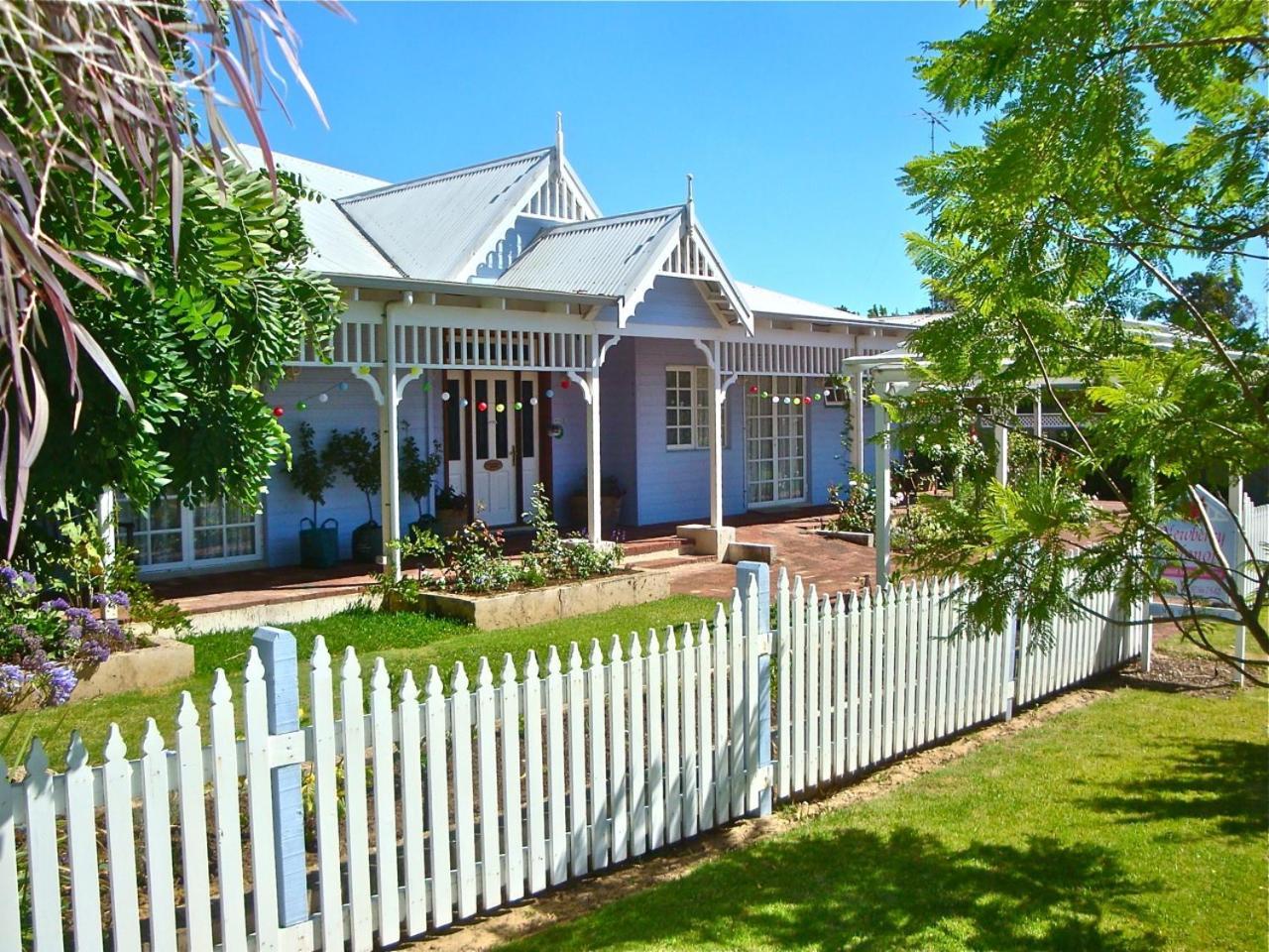 Lanterns Retreats Villa Dunsborough Bagian luar foto